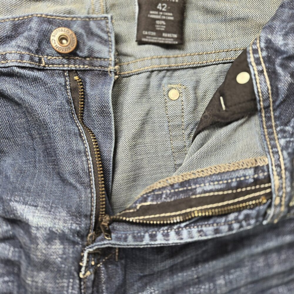 Men's Size 42 Buffalo Jeans (Easy Fit) - Picture 9 of 13
